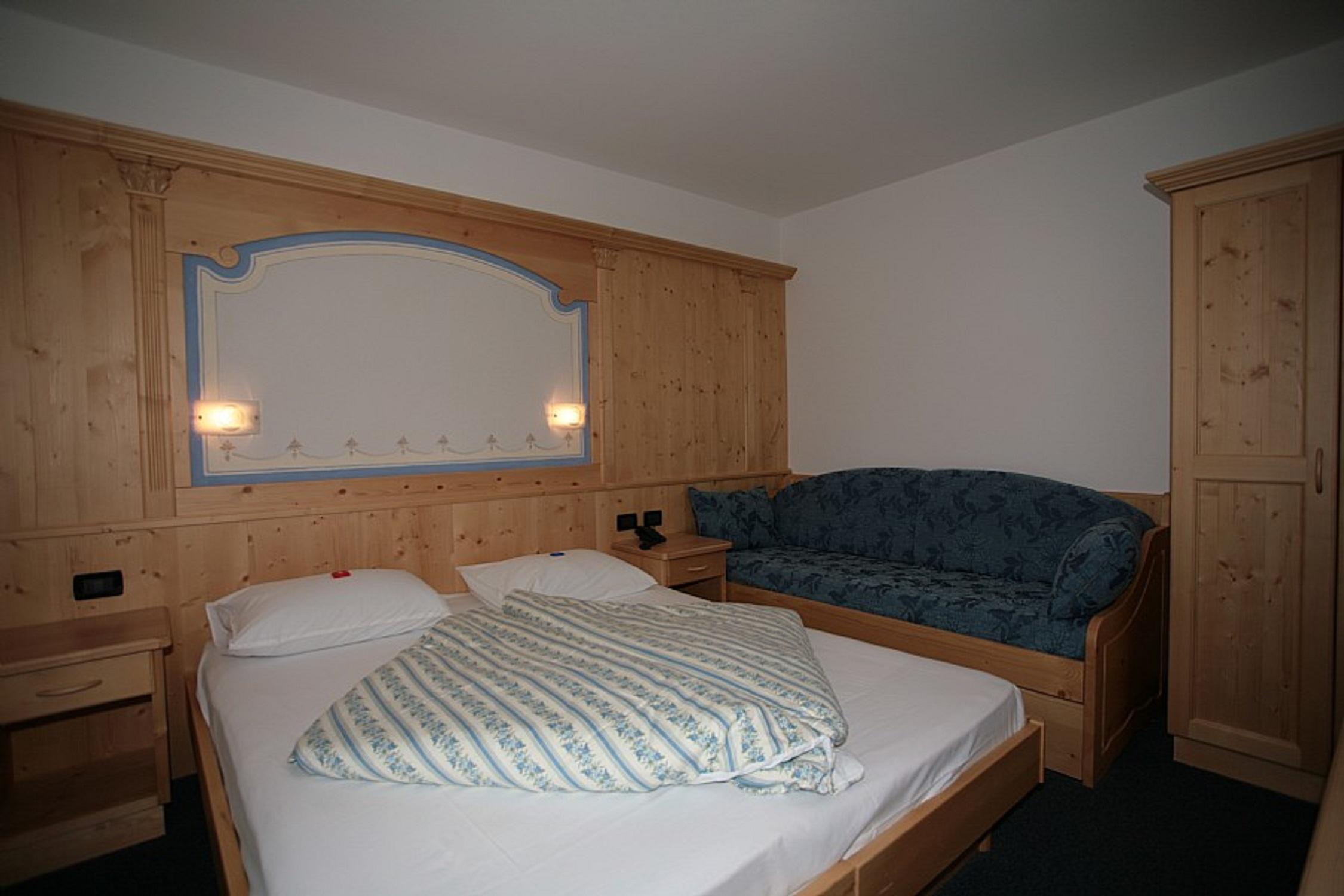 Hotel Garni Eden à Canazei Extérieur photo